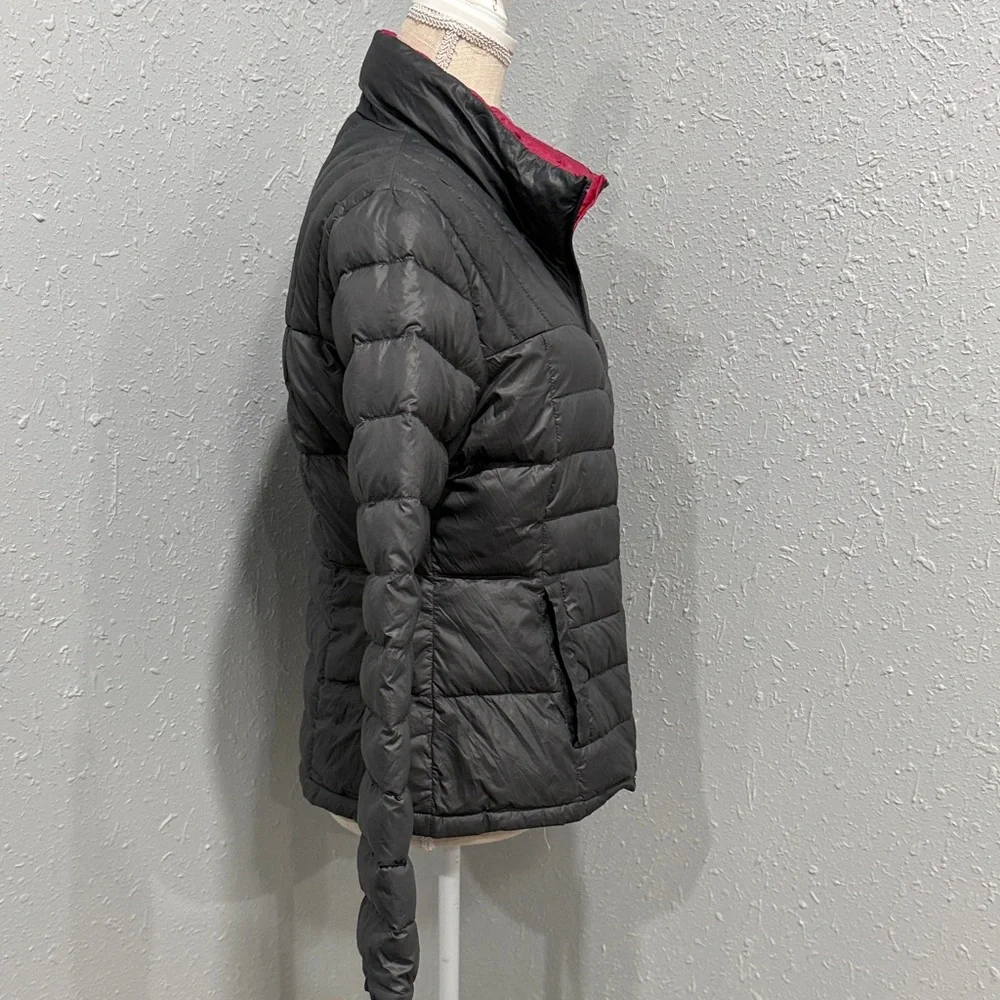 Bernardo Goose Down Women's Gray Puffer Jacket with Pink‎ Lining Packable
